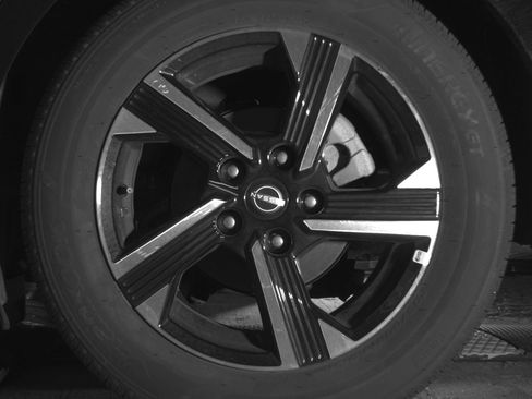 Used 2025 Nissan Sentra SV FWD image 14