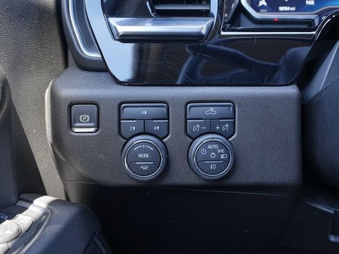 Used 2025 Chevrolet Silverado 2500 LT w/ Convenience Package AWD/4WD image 36