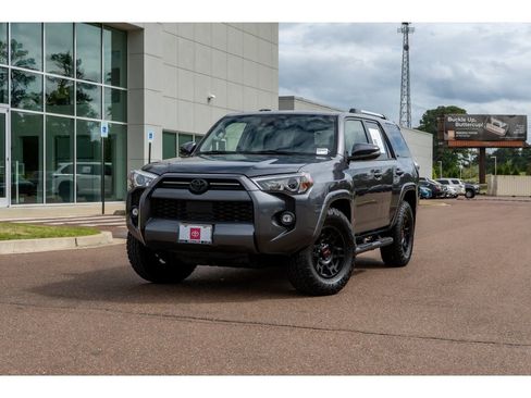 Used 2023 Toyota 4Runner SR5 Premium w/ Moonroof Package image 1