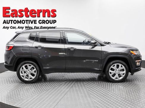 Used 2021 Jeep Compass Limited image 4