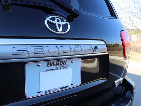 Used 2014 Toyota Sequoia Limited image 13