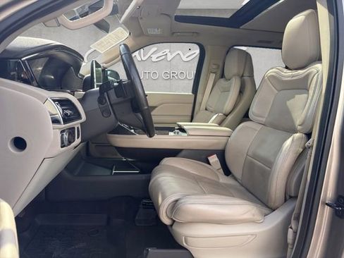 Used 2019 Lincoln Navigator Reserve AWD/4WD image 19