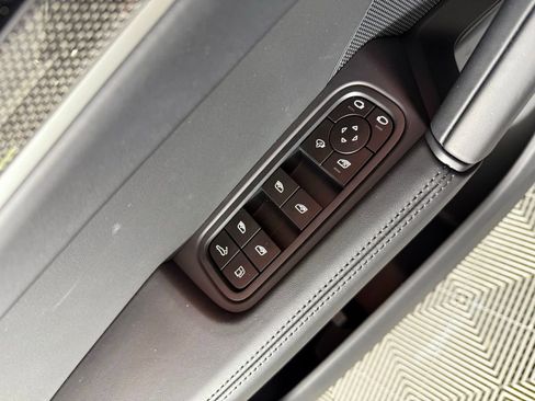 New 2026 Porsche Cayenne Turbo AWD/4WD image 26