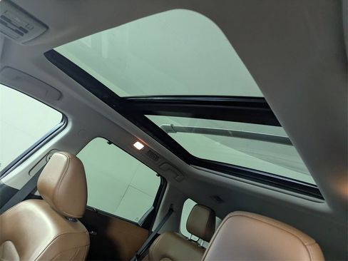 Used 2022 Nissan Pathfinder Platinum w/ Cargo Package image 13