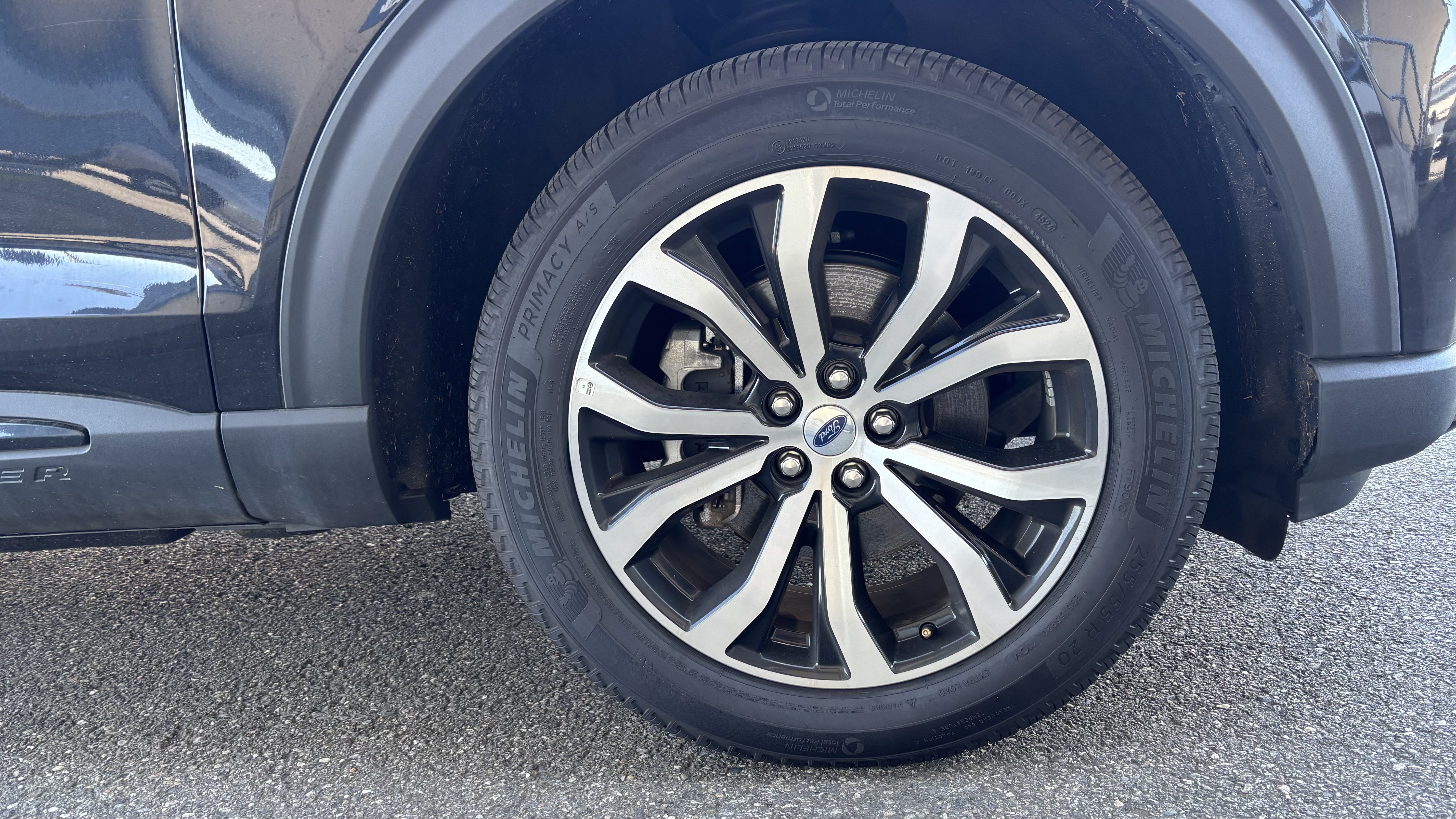 Used 2025 Ford Explorer ST-Line AWD/4WD image 9