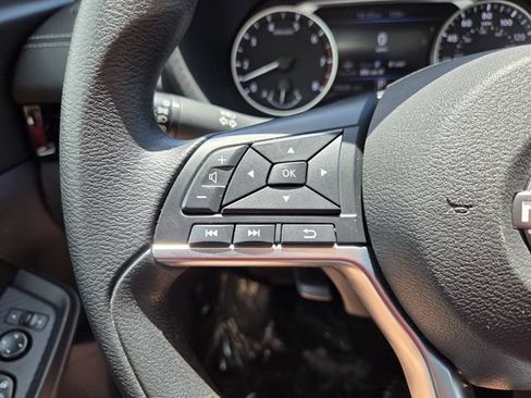 Used 2024 Nissan Sentra SV FWD image 30