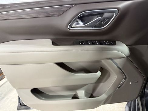 Used 2022 Chevrolet Tahoe LT w/ Luxury Package image 7