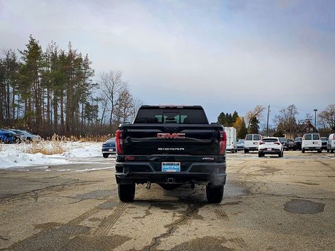Certified 2024 GMC Sierra 2500 AT4 w/ AT4 Preferred Package image 7