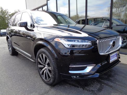 Used 2023 Volvo XC90 B6 Plus AWD/4WD image 3