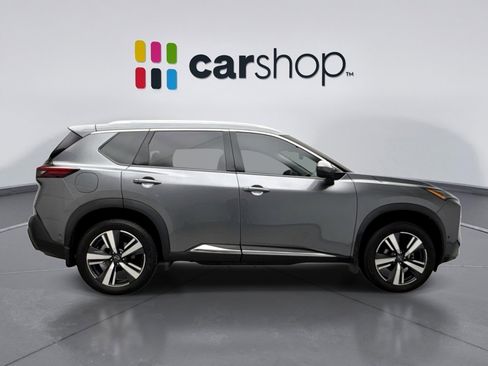 Used 2023 Nissan Rogue SL w/ SL Premium Package image 6