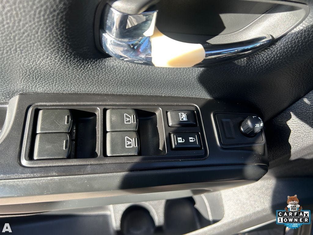 Used 2019 Nissan Titan SL w/ Midnight Edition AWD/4WD image 21