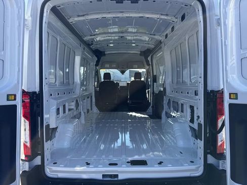 New 2026 Ford Transit 250 148 Medium Roof RWD image 9