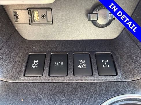 Used 2016 Toyota Highlander Limited AWD/4WD image 34