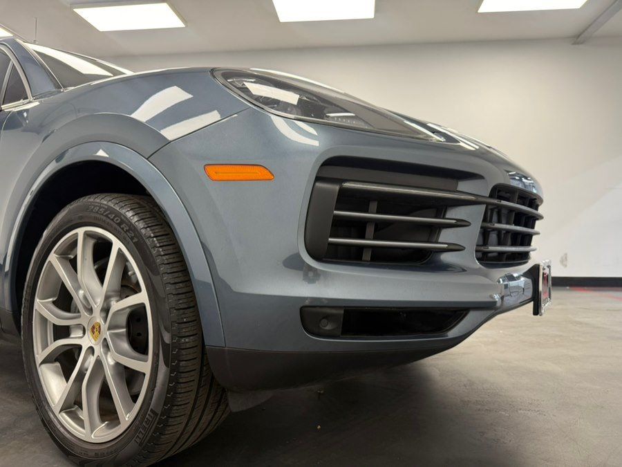 Used 2019 Porsche Cayenne S w/ Premium Plus Package AWD/4WD image 16