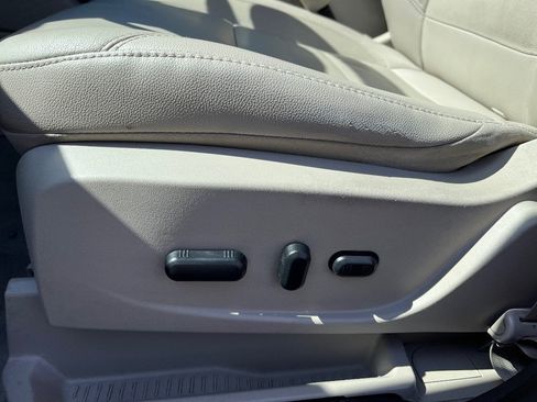 Used 2014 Ford Escape Titanium FWD image 26