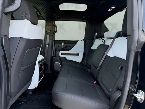 Used 2025 GMC Hummer EV 2X AWD/4WD image 30
