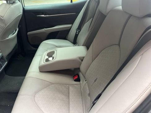 Used 2021 Toyota Camry XSE w/ Navigation Package FWD image 4