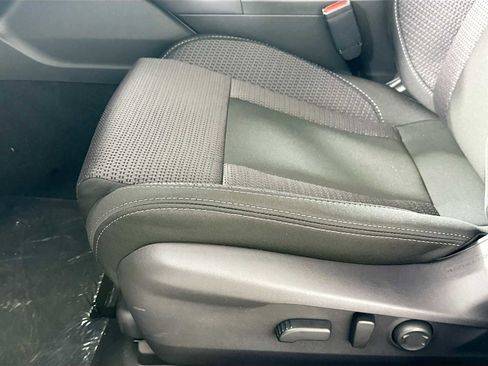 Certified 2025 Subaru Outback Premium w/ Popular Package #1A image 17