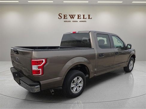 Used 2019 Ford F150 XLT image 4