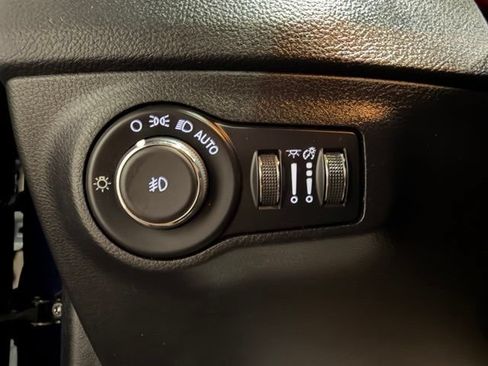 Used 2021 Jeep Compass Trailhawk w/ Sun and Sound Group AWD/4WD image 36