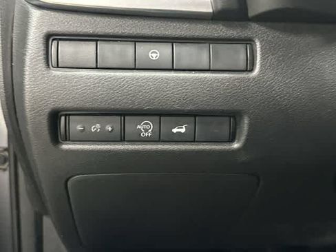 Used 2024 Nissan Rogue SV AWD/4WD image 19