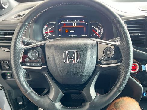 Used 2024 Honda Passport Black Edition image 11