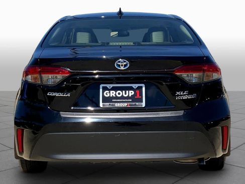 Used 2024 Toyota Corolla XLE FWD image 5