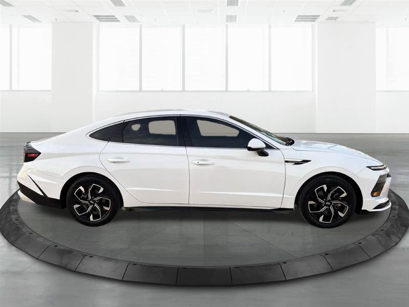 Used 2024 Hyundai Sonata SEL FWD image 5