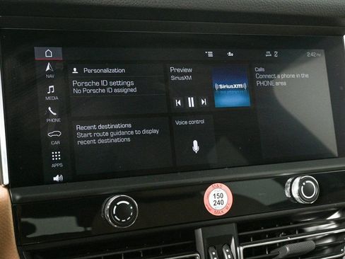 Certified 2026 Porsche Macan image 14