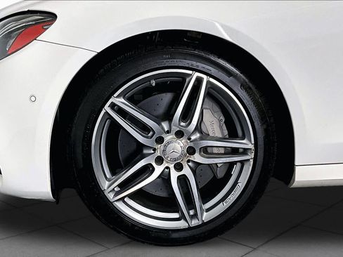 Certified 2017 Mercedes-Benz E 300 4MATIC image 11