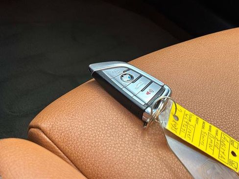 Used 2018 BMW 530i xDrive w/ Premium Package image 25