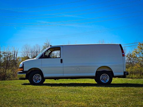 New 2025 GMC Savana 2500 w/ Driver Convenience Package image 7