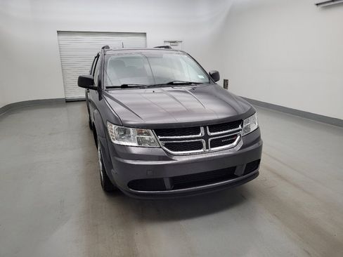 Used 2017 Dodge Journey SE w/ Flexible Seating Group FWD image 14