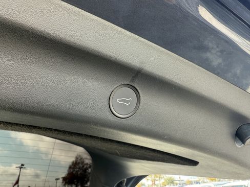 Used 2022 Tesla Model Y Performance image 62