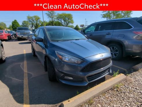 Used 2018 Ford Focus ST FWD image 3