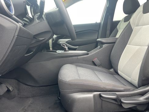 Used 2025 Chevrolet Trax LS w/ LS Convenience Package FWD image 18