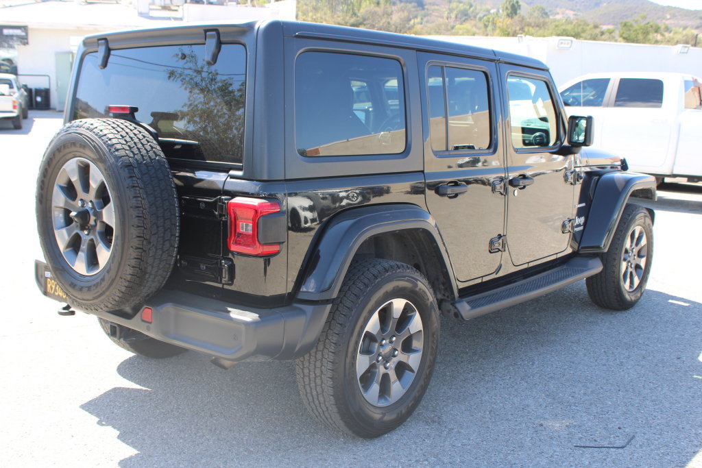 Used 2018 Jeep Wrangler Unlimited Sahara AWD/4WD image 4