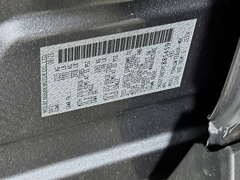 Used 2023 Nissan Rogue SV AWD/4WD image 12