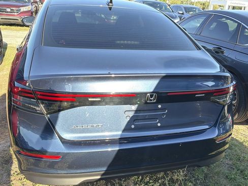 Used 2025 Honda Accord SE image 8