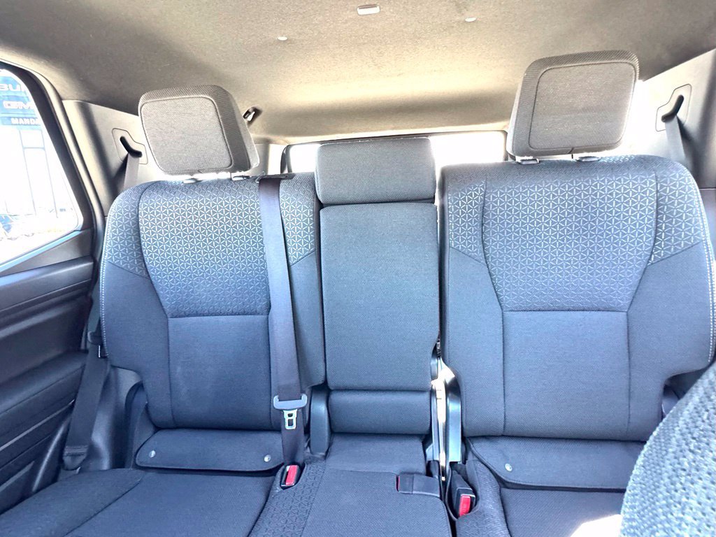 Used 2025 Toyota 4Runner SR5 AWD/4WD image 45