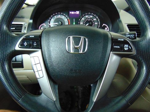 Used 2017 Honda Odyssey SE image 13