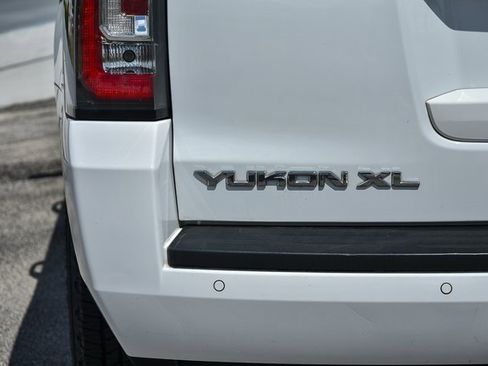 Used 2019 GMC Yukon XL SLT w/ Open Road Package image 11
