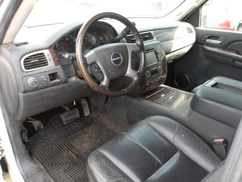 Used 2008 GMC Yukon XL Denali image 9