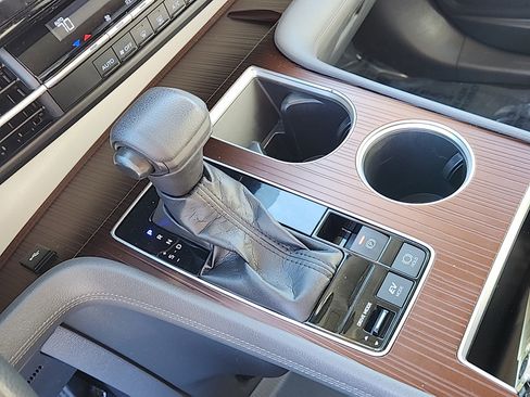 Used 2023 Toyota Sienna LE image 15