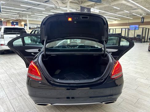 Used 2018 Mercedes-Benz C 300 Sedan image 10