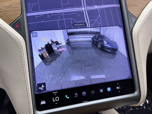 Used 2020 Tesla Model X Long Range AWD/4WD image 14