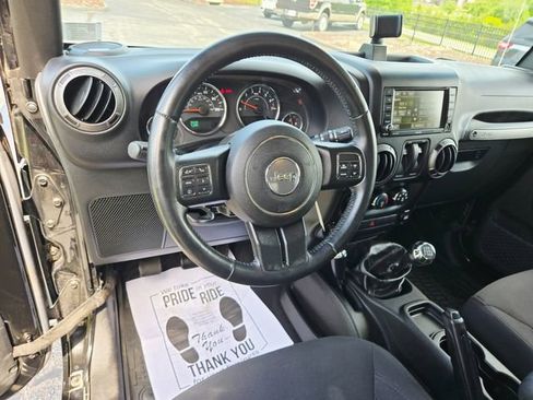 Used 2015 Jeep Wrangler Sport AWD/4WD image 12