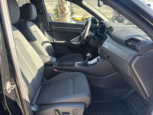 Used 2025 Audi Q3 2.0T Premium w/ Convenience Package image 13