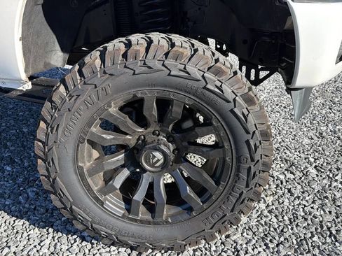 Used 2014 Ford F250 Platinum w/ FX4 Off-Road Package image 11