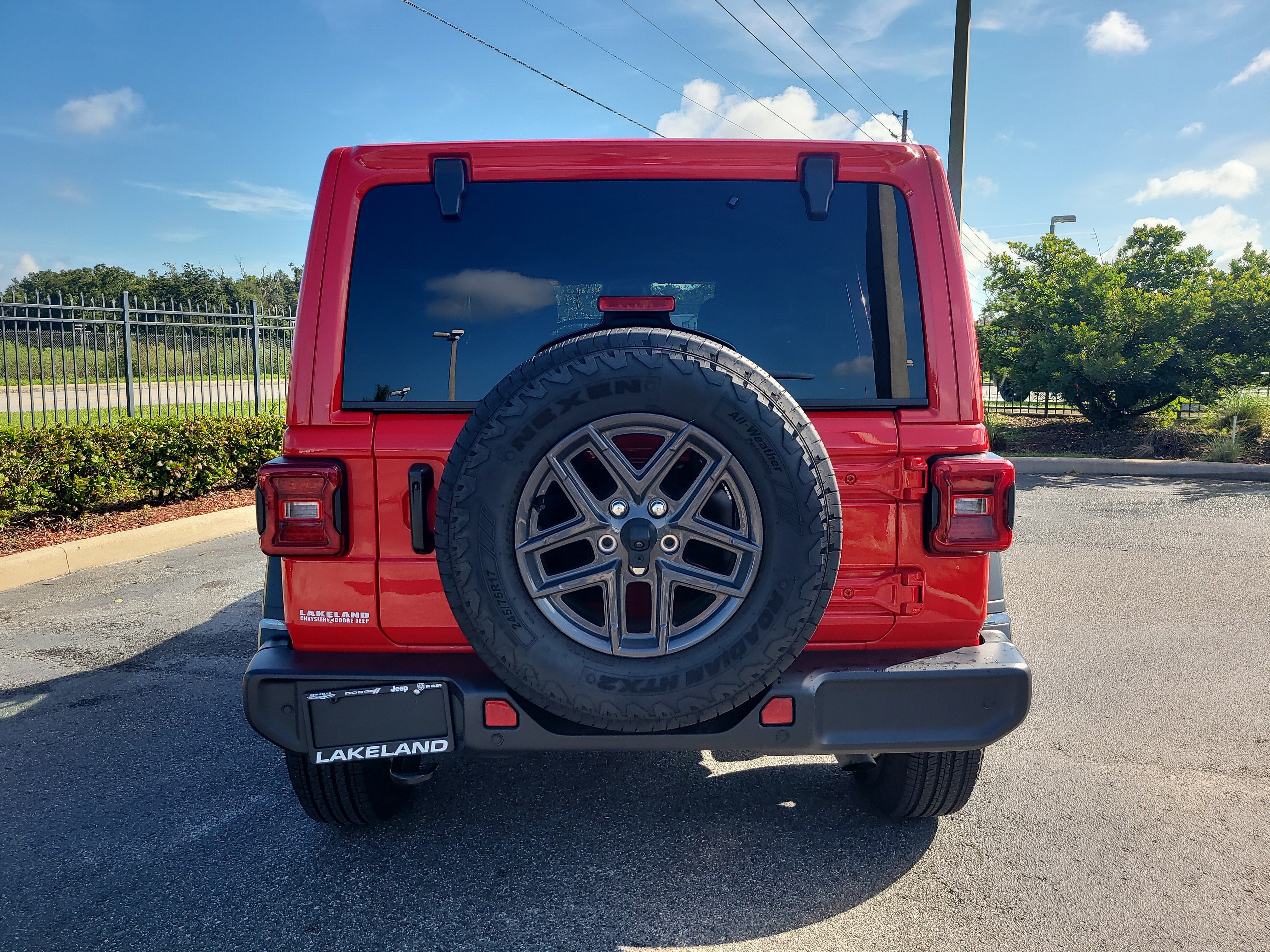 Used 2026 Jeep Wrangler Unlimited Sport AWD/4WD image 5
